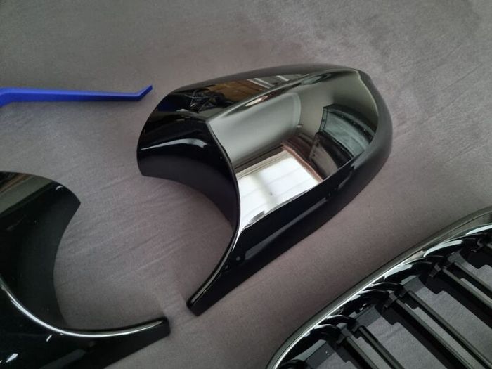 BMW E92 E93 Lci Black Kidney Grilles & Mirror Covers Set Brand New