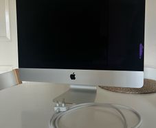 iMac 21.5 (2017) | Intel Core i5 | 8GB RAM | 256GB | Immaculate Condition
