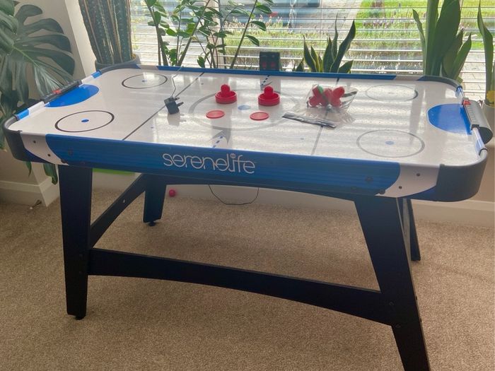 Air hockey