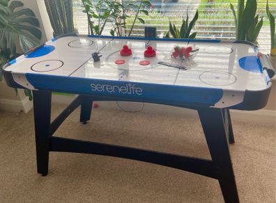 Air hockey