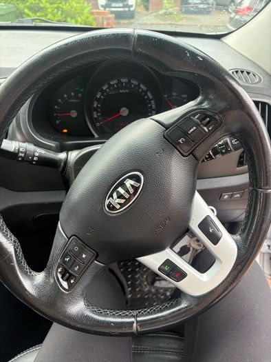 2014 Kia Sportage with apple carplay