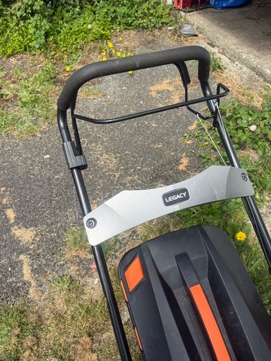 Honda petrol selfpropelled lawnmower