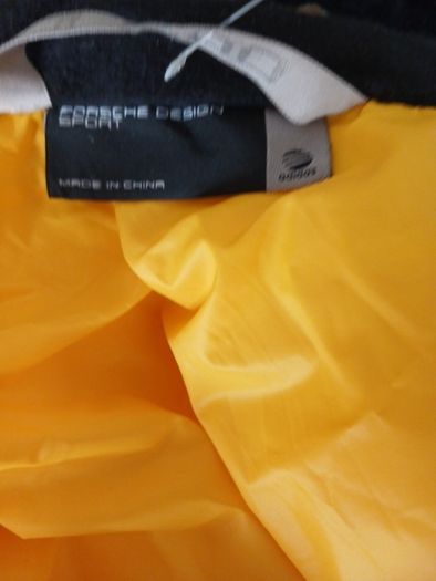 Porsche gilet.
