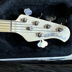 MusicMan Stingray 5 HS