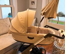 ONO: Stokke pram travel system & car seat  (beige)