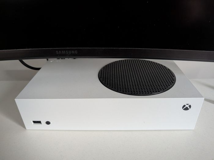 Xbox Series S Console + Official Wireless Controller | As New
