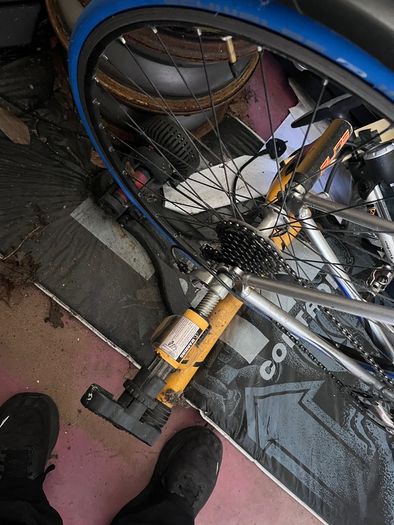 trek 1000 SL 56 frame turbo trainer included