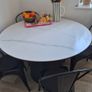 round kitchen table Image 3