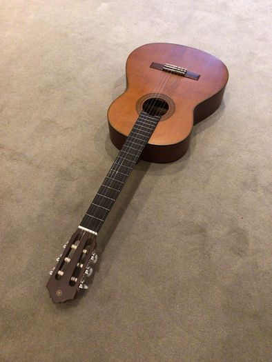 Yamaha cg122mc classical guitar
