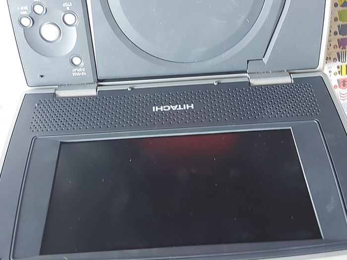 5 Portable DVD Players, all working, but no charges for them, all in very good condition