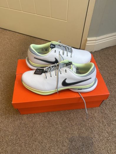 Nike golf shoes UK 9