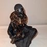 African mother and baby statue Image 5
