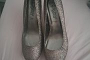 Mid heel shoe