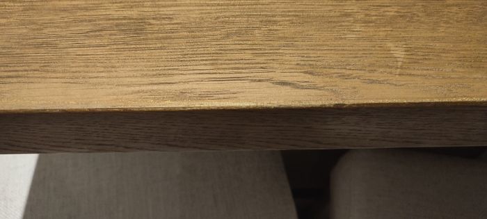 Extending dining table