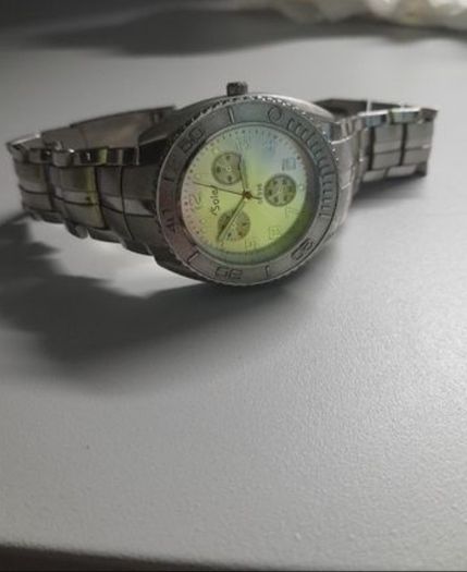 mens heavy watch needs battery