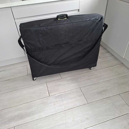 Massage table