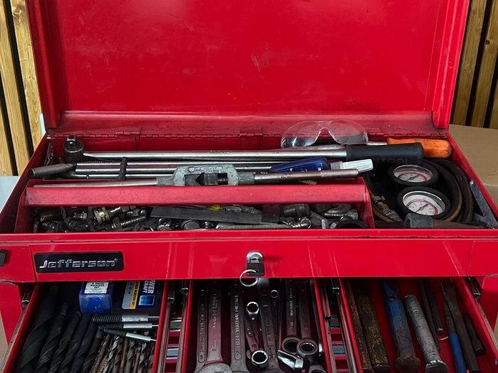 tool chest with tools