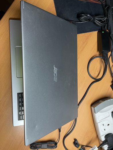 Acer aspire 5 i5 pro 8/256 Windows 11