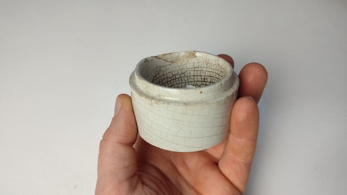 207 - Antique Vintage Chemist Stoneware Medicinal Cream Jar Pot