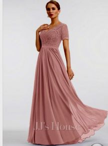 Feminine occasion dress