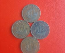 4 British Halfpennies in Sequence 1942/3/4/5