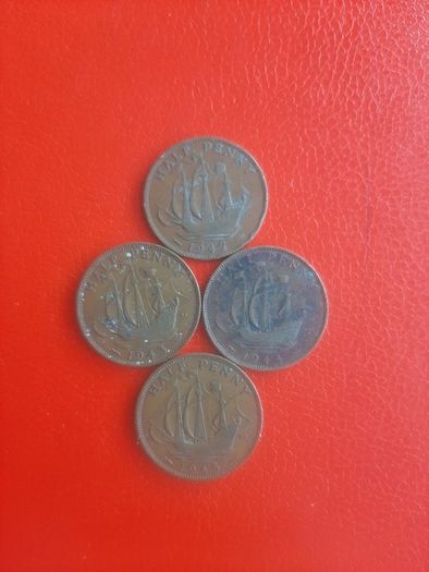 4 British Halfpennies in Sequence 1942/3/4/5