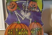 Halloween light up picture some oarts broken but doesnt affet it