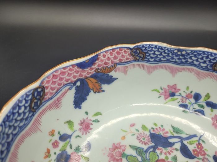 Chinese 18th / 19th Century Famille Rose Export Bowl