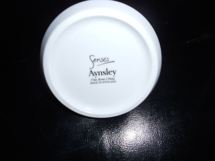 "Aynsley "Senses Fine Bone China Vase.( Made in England)