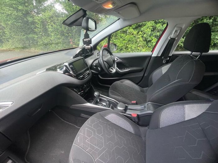 Peugeot 2008 03/27 NCT Automatic