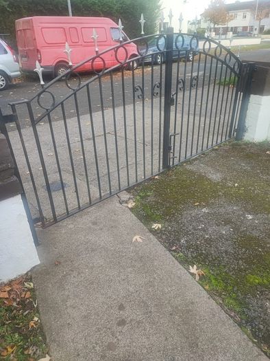 2 front gates