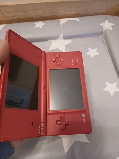 nintendo dsi + 6 games