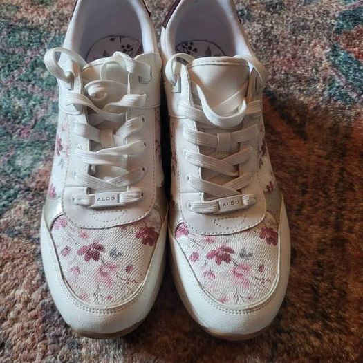 Womens Aldo Trainers Size 9