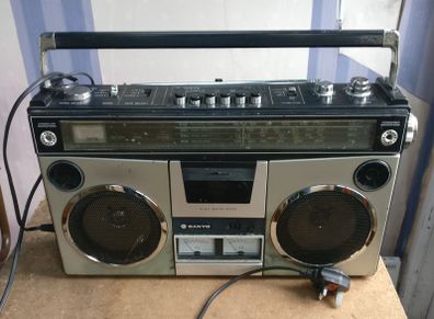 Sanyo radio cassette