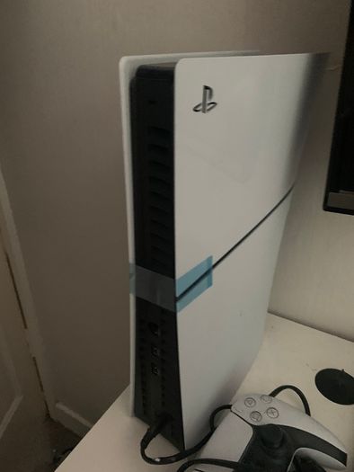 PS5 Digital Edition 825GB + Controller Excellent Condition