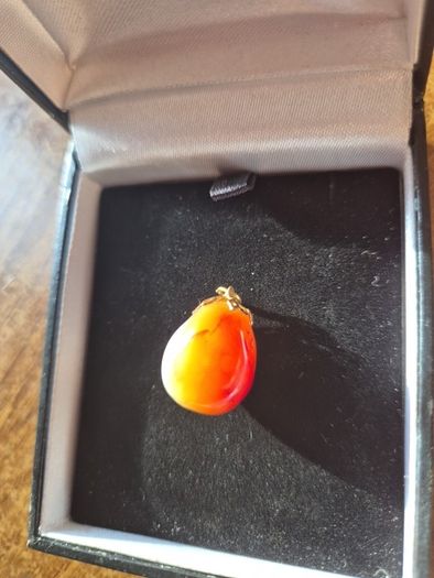 Vintage Polishes Agate Pendant