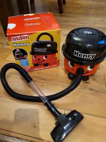 Henry Vacuum Cleaner Toy