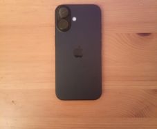 iPhone 16 - less then year old
