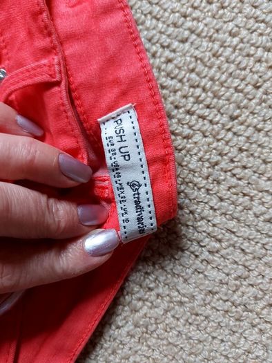 stradivarious red jeans