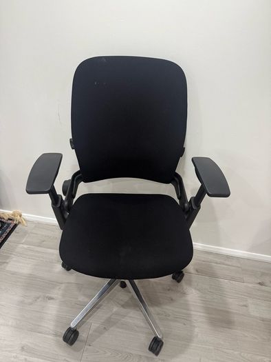 steelcase Leap V2 Office Chair