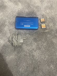 Nintendo 3ds XL Includes (charger and 2 games)