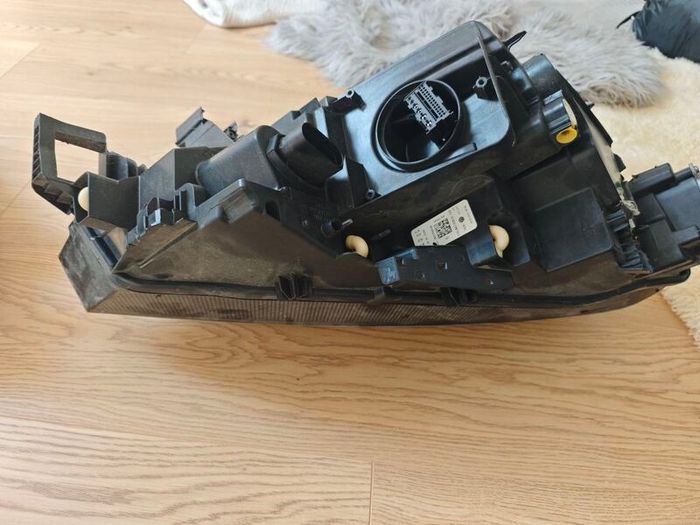 WV ID 4 headlight