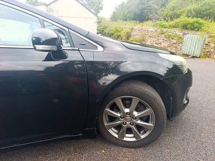 Toyota Avensis 2012
