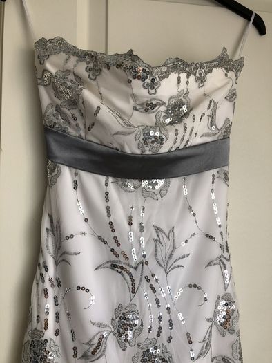 Gorgeous dress size 6-8 like new