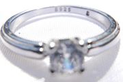 Vintage Sterling Silver 925 Solitaire Ring with Round Faceted , size O - 2,21g