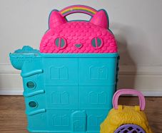 Gabby Dollhouse Carry Case & Wish Playhouse