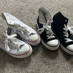 Women 2 Pairs High-Top Sneakers Size 39