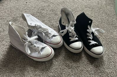 Women 2 Pairs High-Top Sneakers Size 39
