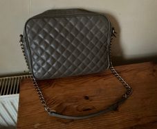Jaeger handbag taupe, with strap, padded.