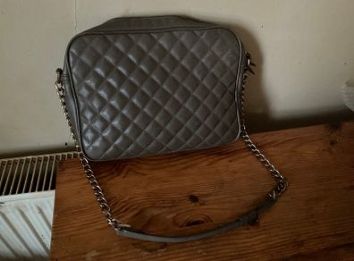 Jaeger handbag taupe, with strap, padded.